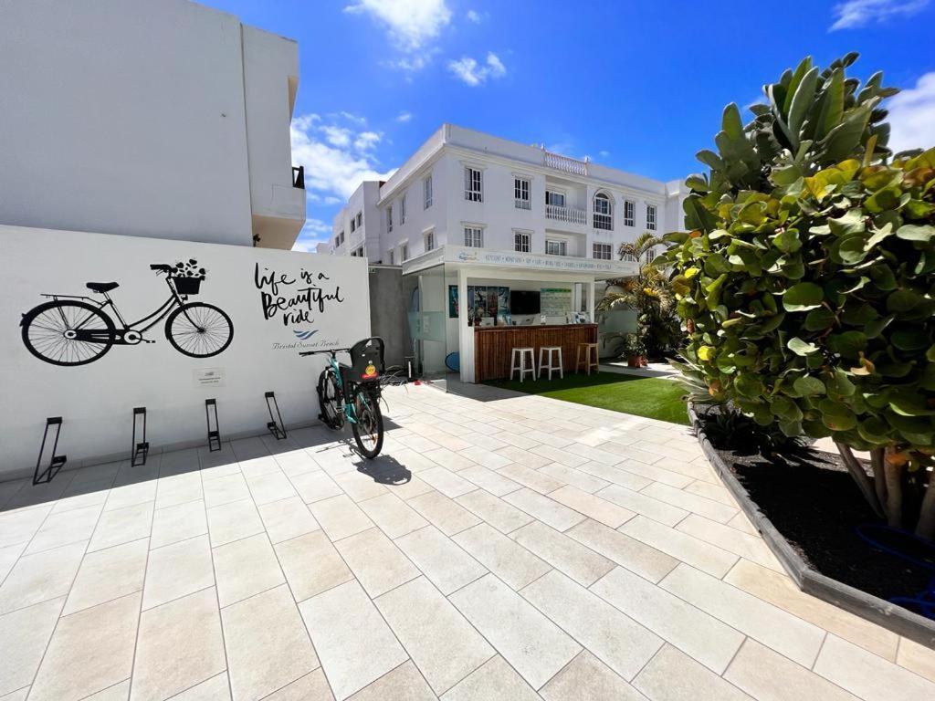 Bristol Sunset Beach Private Apartment Corralejo Bagian luar foto